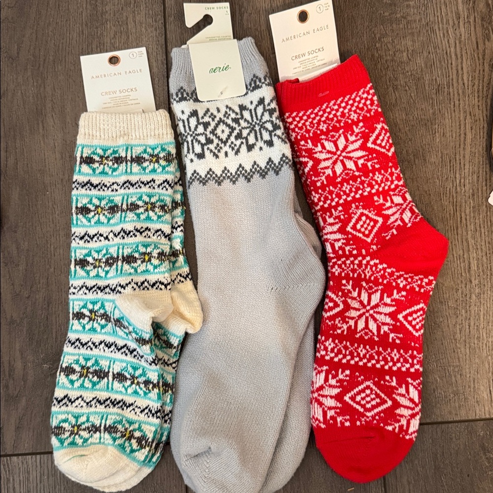 American Eagle Outfitters Festive Crew Socks - Red, Gray, Teal